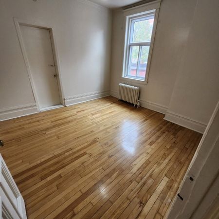 3578 Rue Aylmer apartment — Montréal, QC (2-Bedroom) - 2 Bedroom - Photo 5