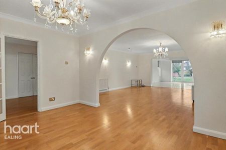 4 bedroom bungalow to rent - Photo 3