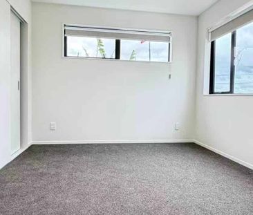 Unit 2 / 29 Crown Cr, Otara, Auckland 2023 - Photo 2