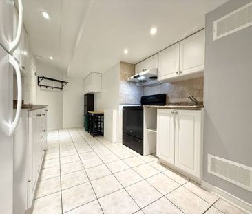 Basement One Bedroom Apartment with parking - Photo 2