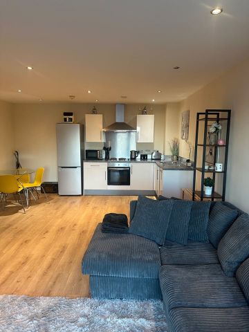 2 Bed Flat, The Reach, L3 - Photo 5