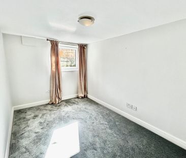 Hyde Park Road - Photo 3