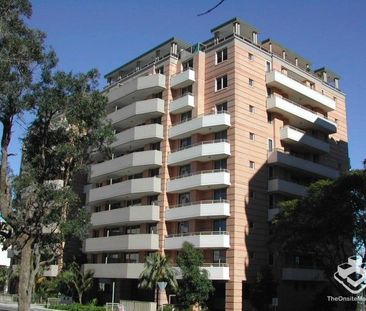 2 Bed + 2 Baths Apartment 4 Min. walk to Trains & Shops - Photo 4