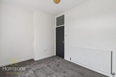 4 bedroom terraced house to rent - Photo 4
