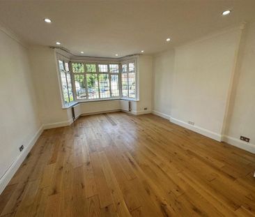 5 bedroom detached house to rent - Photo 3