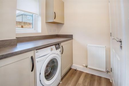 3 bedroom detached house to rent - Photo 2