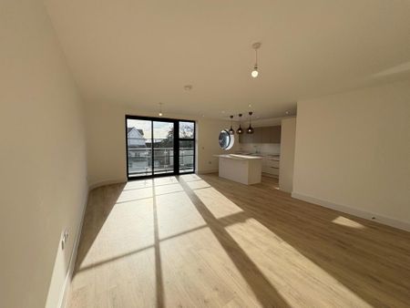 2 bedroom penthouse to rent - Photo 2