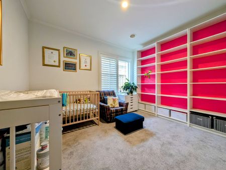 Two Bedroom Stunner! - Photo 2