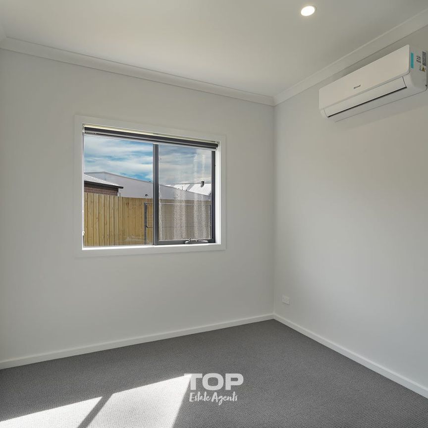 Gorgeous 4 Bedroom Home in Smith’s Park Estate!! - Photo 1