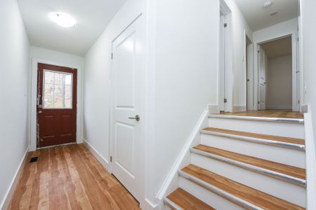 For Lease - 51 Malcolm Crescent, Brampton, Ontario - Photo 2