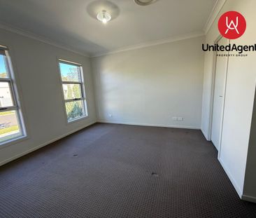 Stunning Family Home in the Heart of Denham Court - Photo 2