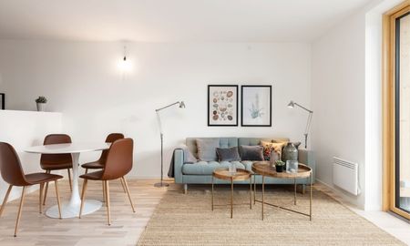 Moderne bolig med tre værelser og privat terrasse. Skræddersyet til dig over 50 år uden hjemmeboende børn - Photo 2