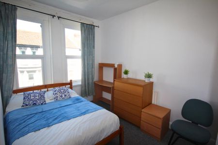 5 bedroom terraced house to rent - Photo 5