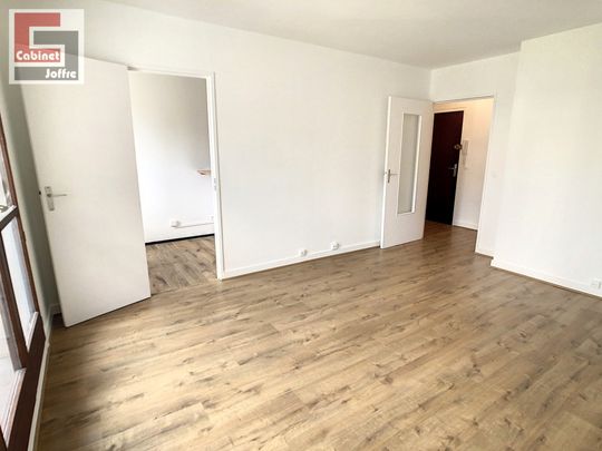 Location Appartement 1 pièce 31m² AVON 77210 - Photo 1