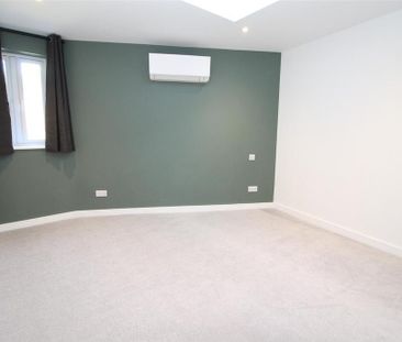 2 bedroom maisonette to rent - Photo 2