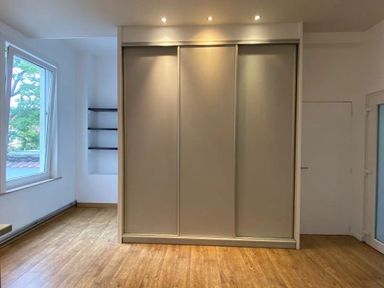 Ruim één-slaapkamerappartement te Halle-centrum - Photo 1