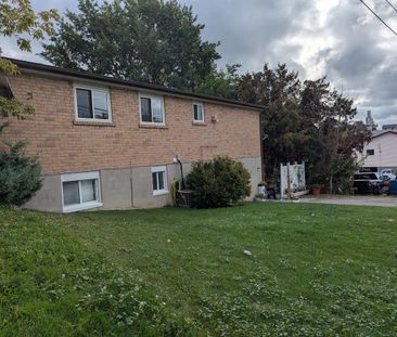 For Lease - 176 John Street, Bradford West Gwillimbury, Ontario - Photo 5