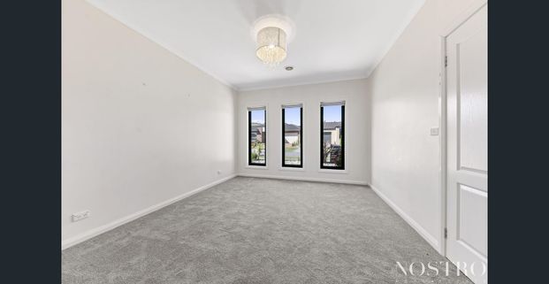 Superb family living close to all amenities! - Photo 1