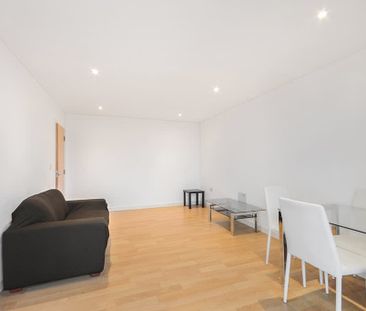 Riverside Apartments, N4 - Photo 4