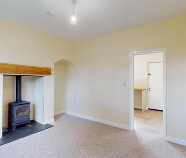 2 bedroom cottage to rent - Photo 2