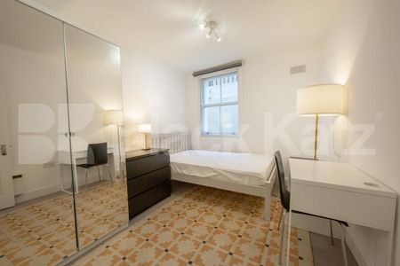 Generously Sized 4-Bedroom Home Moments from Camden & King’s Cross - Photo 3
