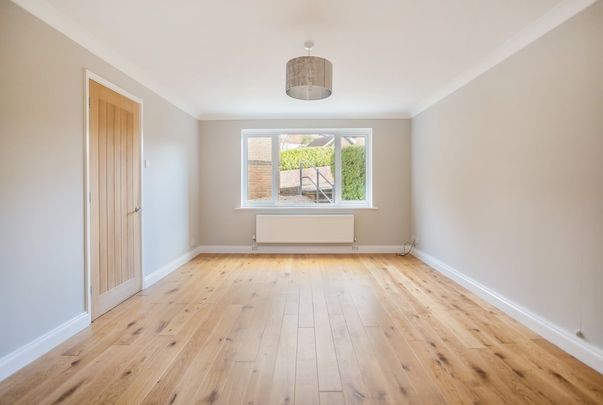 4 bedroom detached house to rent - Photo 1
