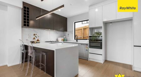 Elegant Three-Level Townhouse with Stunning Views in West Harbour - Photo 4