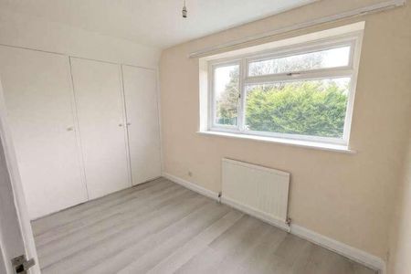 Woking, Surrey, GU22 - Photo 4