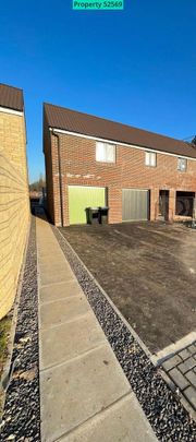 3 bedroom end of terrace house to rent - Photo 1