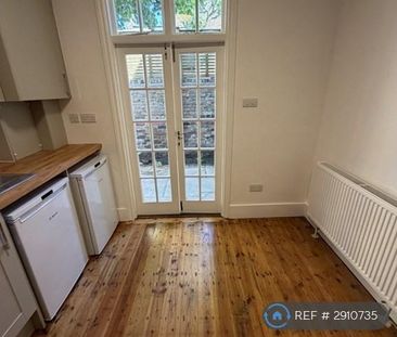 2 bedroom maisonette to rent - Photo 1