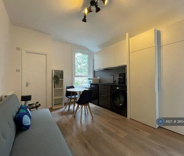 1 bedroom flat to rent - Photo 6