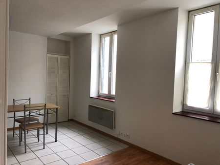 Location Appartement 1 pièce 27m² - Photo 2