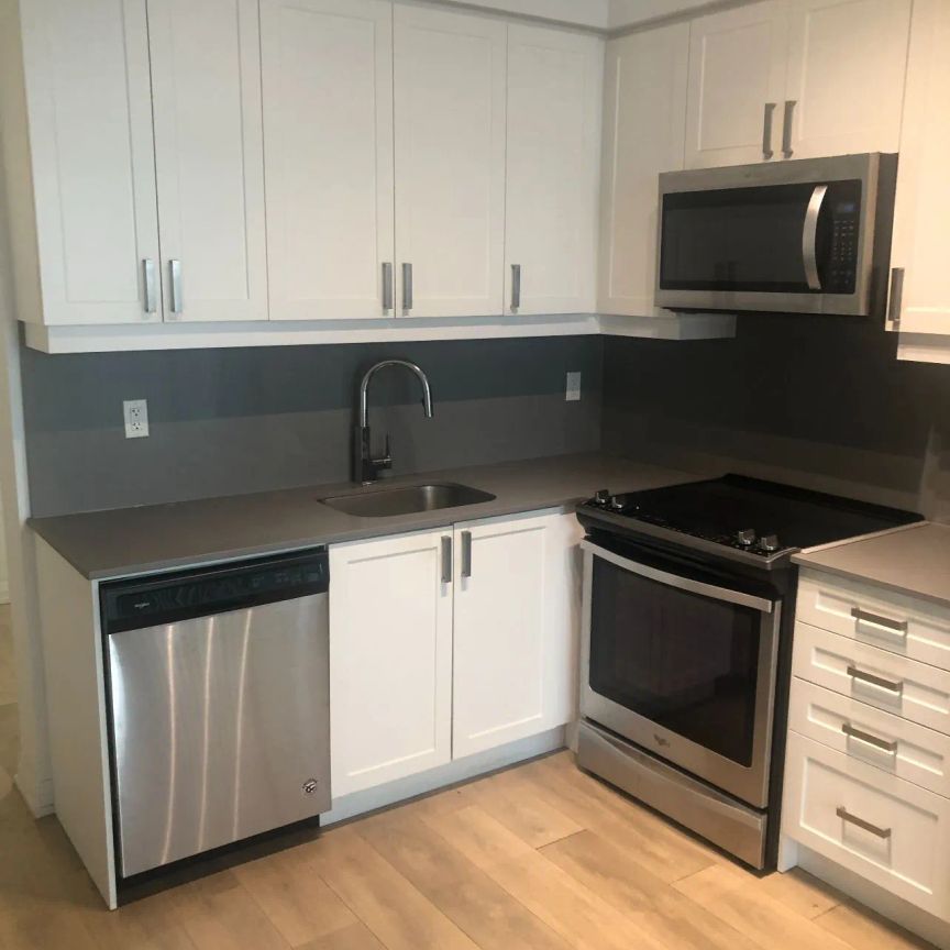 7895 Jane Street #3212 - Photo 1