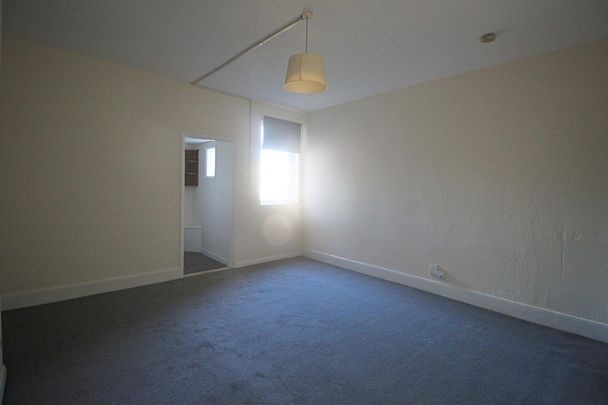 1 bedroom Flat To Let - Photo 1