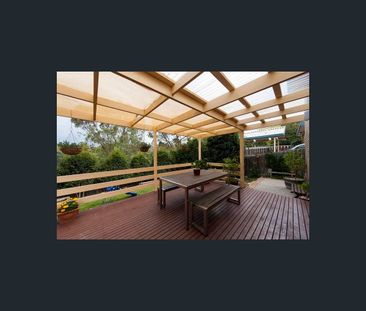 33 Fricker Avenue, Greensborough, Vic 3088 - Photo 4