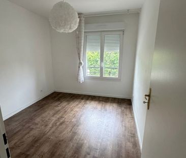 Location Appartement 3 pièces 59m² LE PLESSIS TREVISE 94420 - Photo 2