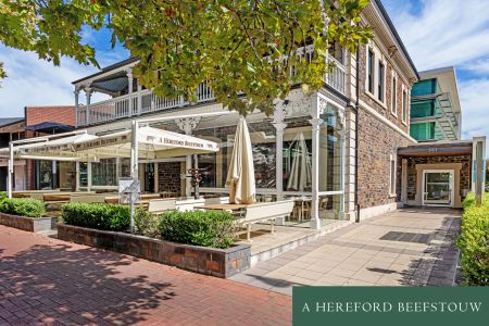 CHARACTER MAISONETTE JUST OFF HUTT STREET! - Photo 2