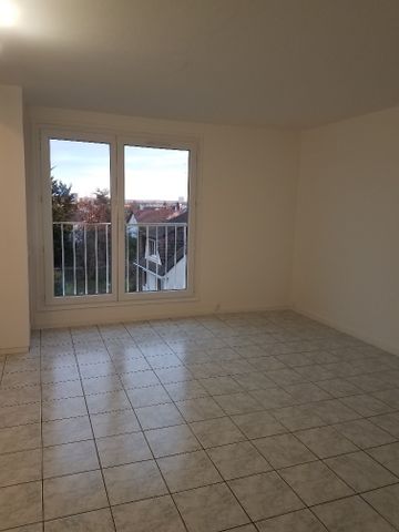 Location Appartement 3 pièces 64m² ST MAUR DES FOSSES 94100 - Photo 4