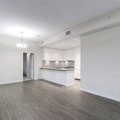 NEWER PENTHOUSE UNIT WITH AC AND CENTRAL LOCATION WITH PANORAMIC VIEWS - Photo 4