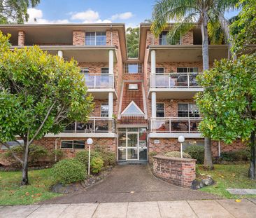 Oversized apartment in a convenient location - Photo 4