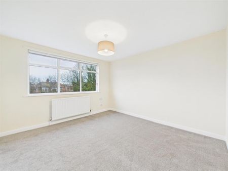 4 bedroom semi-detached house to rent - Photo 2