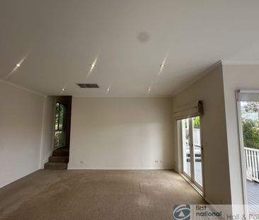 Spacious Split-Level Family Home in Prime Berwick Location - Photo 3