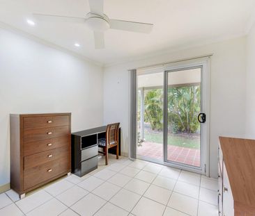 Solid family home with extras - Furnished or UNfurnished - Photo 4