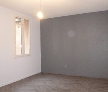 Location Appartement 2 pièces 45m² ELBEUF 76500 - Photo 1