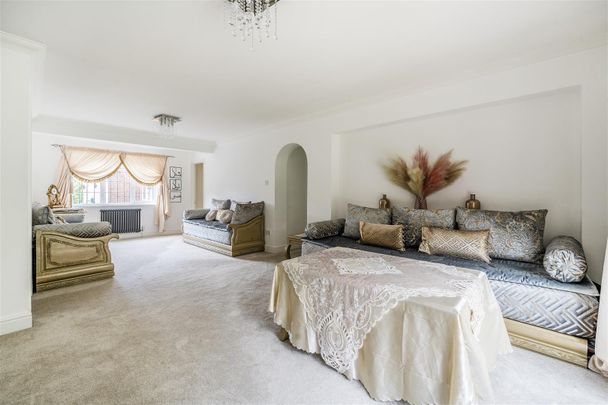 Merlewood Close, High Wycombe - Photo 1