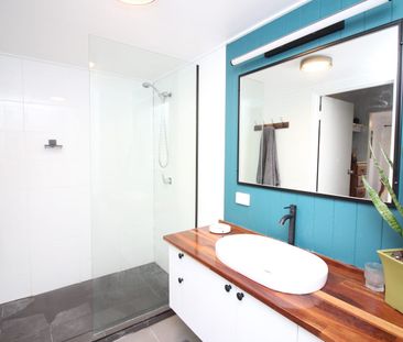 Fully Furnished Renovated Unit! - 4 month lease only - Photo 6