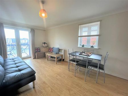 2 bedroom apartment to rent - Photo 2