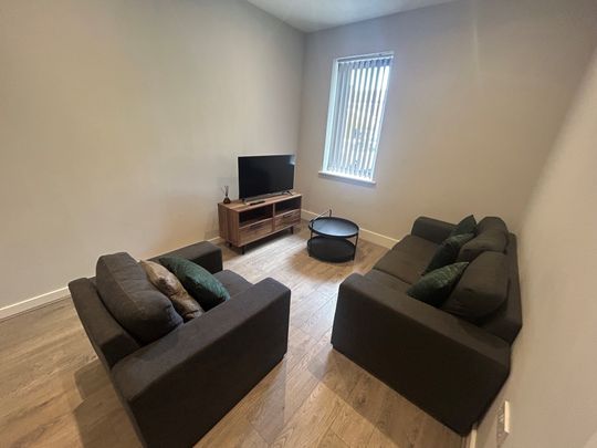 Crosby Road North, Liverpool, L22 - Photo 1