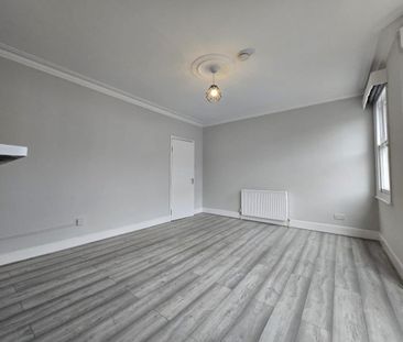 5 bedroom semi-detached house to rent - Photo 1