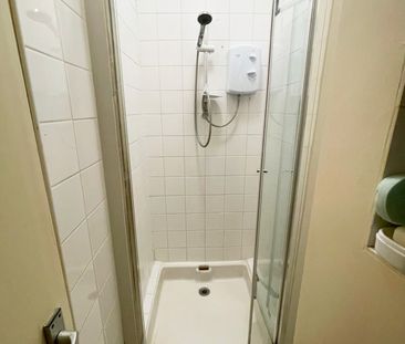 One Bedroom House to rent in London - Photo 4